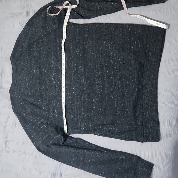 Old Navy gray and tan speck sweater large - Picture 2 of 3